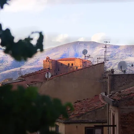Comfortable Studio In Castelbuono 18 M² Mountain View