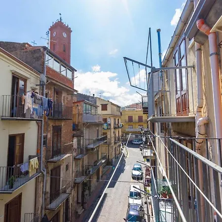Comfortable Studio In Castelbuono 18 M² Mountain View *